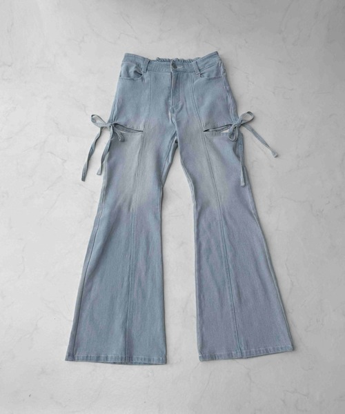 AS KNOW AS plus(アズノゥアズプラス)の「〇スリットリボン 美脚見え フレアデニムパンツ(デニムパンツ・レディース・サックスブルー/ブラック系/イエロー系・FREE)」の9枚目の写真