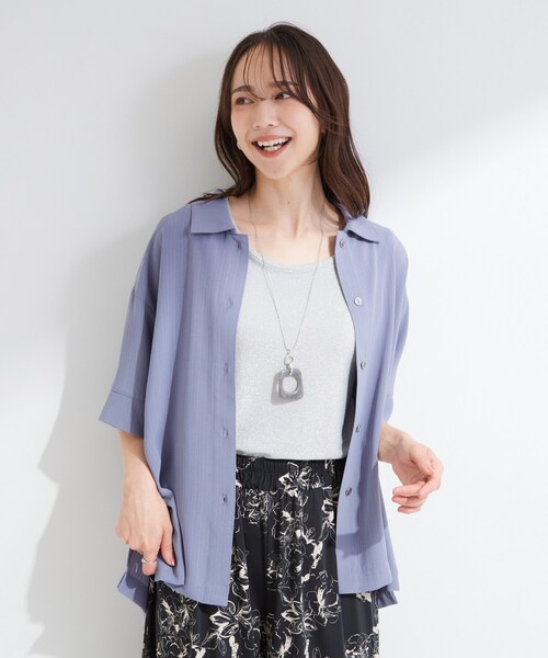 SHOO・LA・RUE（シューラルー）の「【通気性〇/ひんやり/S-LL】洗濯後しわになりにくい とろみストライプシャツ（シャツ/ブラウス・レディース・チャコールグレー/ブルー/ブラウン系その他・01/02/03/04）」の13枚目の写真