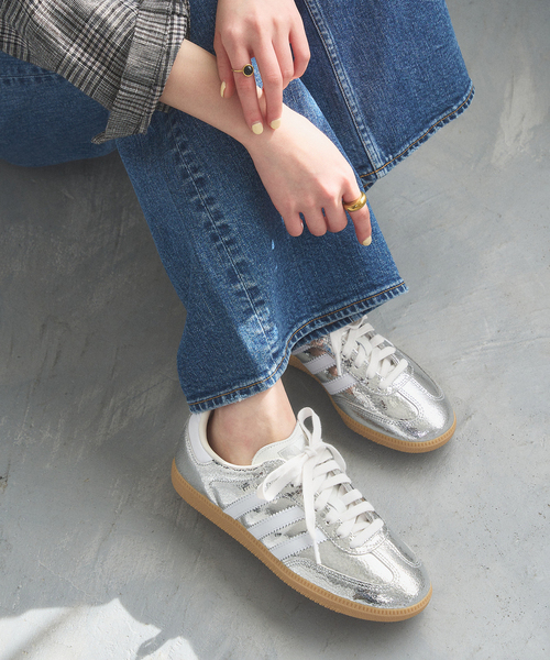 adidas(アディダス)の「《追加》adidas / アディダス SAMBA OG(スニーカー・レディース・シルバー/ホワイト・23.5cm/23cm/25cm/24.5cm/24cm)」の1枚目の写真