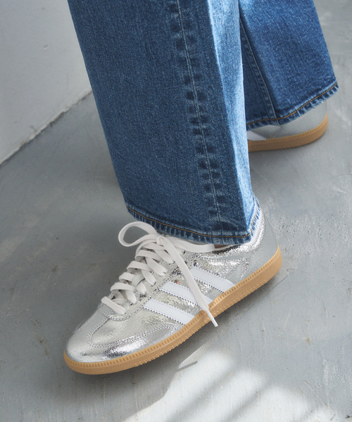 adidas(アディダス)の「《追加》adidas / アディダス SAMBA OG(スニーカー・レディース・シルバー/ホワイト・23.5cm/23cm/25cm/24.5cm/24cm)」の15枚目の写真