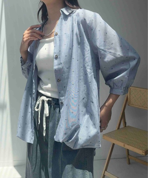 AS KNOW AS plus(アズノゥアズプラス)の「〇色々釦 かのこタック 7分袖スキッパーシャツ(シャツ/ブラウス・レディース・ベージュ/グリーン/ブルー系/ホワイト系・FREE)」の5枚目の写真