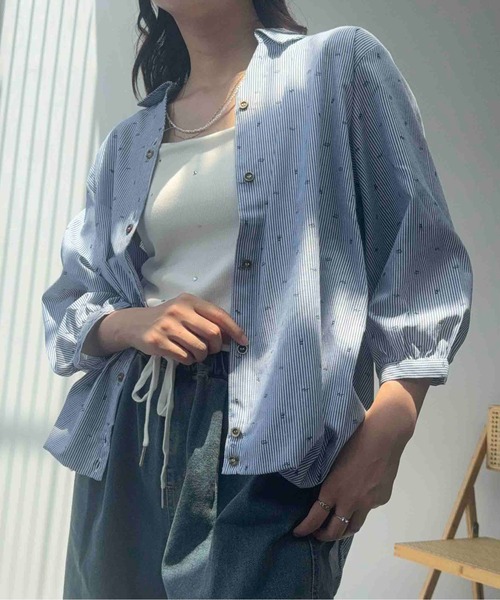AS KNOW AS plus(アズノゥアズプラス)の「〇色々釦 かのこタック 7分袖スキッパーシャツ(シャツ/ブラウス・レディース・ベージュ/グリーン/ブルー系/ホワイト系・FREE)」の7枚目の写真