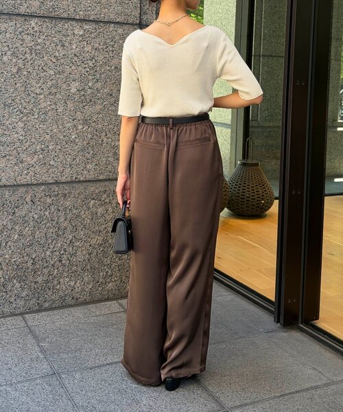 Chez toi(シェトワ)の「前後2WAY5分袖キーネックリブニット(ニット/セーター・レディース・ブルー/ブラック/アイボリー・FREE)」の4枚目の写真