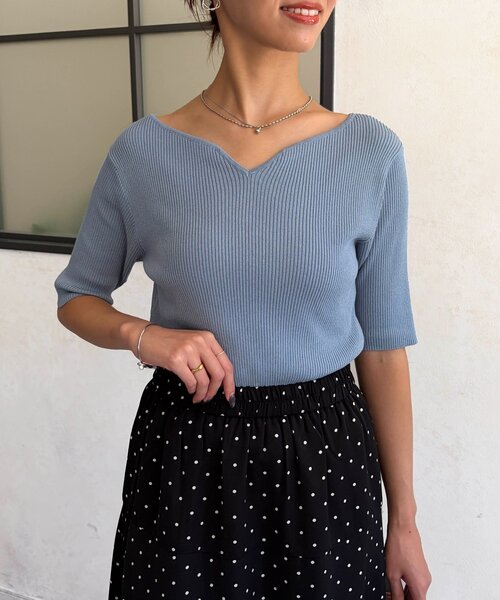 Chez toi(シェトワ)の「前後2WAY5分袖キーネックリブニット(ニット/セーター・レディース・ブルー/ブラック/アイボリー・FREE)」の21枚目の写真