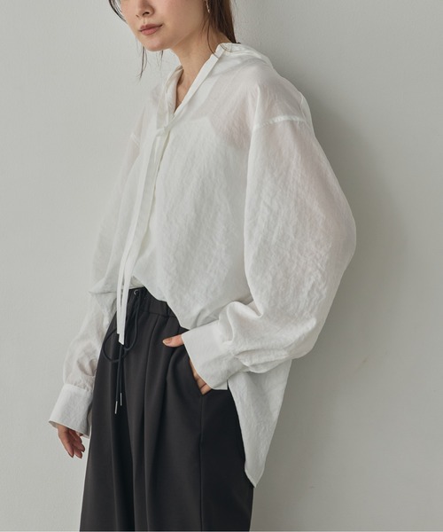 hunch（ハンチ）の「丈２WAY バックギャザー ボウタイブラウス（シャツ/ブラウス・レディース・ブルー/ブラック/オフホワイト・FREE）」の8枚目の写真