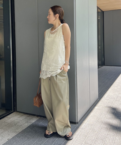 JOURNAL STANDARD(ジャーナルスタンダード)の「チュールスカラレースレイヤードノースリーブ(Tシャツ/カットソー・レディース・ブラック/アイボリー・FREE)」の4枚目の写真