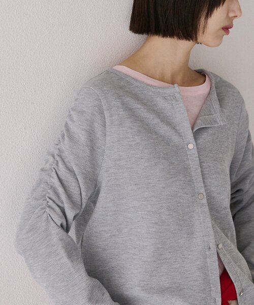 COLONY 2139（コロニートゥーワンスリーナイン）の「袖ギャザーカーディガン（Tシャツ/カットソー・レディース・グレー/ブラック/ブラウン・FREE）」の18枚目の写真