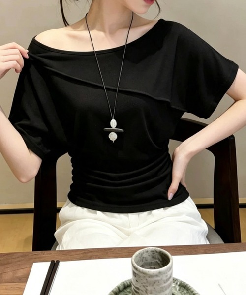 FLINEA(フリネア)の「クルーネック切り替えTシャツ(Tシャツ/カットソー・レディース・ブラック/グレー・FREE)」の6枚目の写真