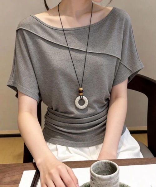 FLINEA(フリネア)の「クルーネック切り替えTシャツ(Tシャツ/カットソー・レディース・ブラック/グレー・FREE)」の8枚目の写真