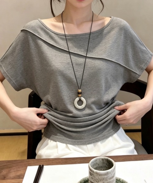 FLINEA(フリネア)の「クルーネック切り替えTシャツ(Tシャツ/カットソー・レディース・ブラック/グレー・FREE)」の9枚目の写真