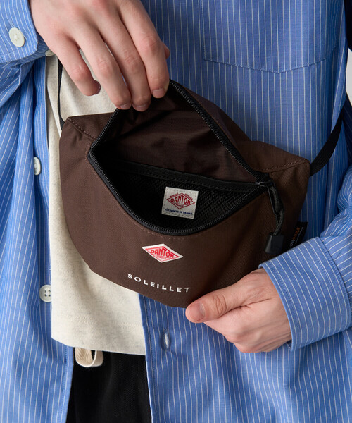 DANTON(ダントン)の「SOLEILLET - CORDURA Canvas Sling Bag(ショルダーバッグ・レディース・オレンジ系その他/ブルー系その他/グレイッシュベージュ/ダークブラウン/ブラック/ダークグレー・-)」の9枚目の写真
