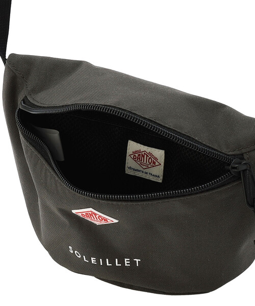DANTON(ダントン)の「SOLEILLET - CORDURA Canvas Sling Bag(ショルダーバッグ・レディース・オレンジ系その他/ブルー系その他/グレイッシュベージュ/ダークブラウン/ブラック/ダークグレー・-)」の16枚目の写真