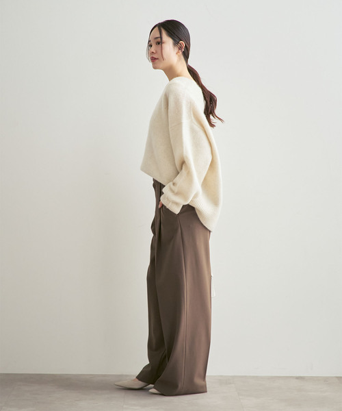 Noble（ノーブル）の「《WEB・一部店舗限定追加》YAKワイドVネックニット（ニット/セーター・レディース・ブルー/ホワイト系その他/ピンク系その他・FREE）」の5枚目の写真