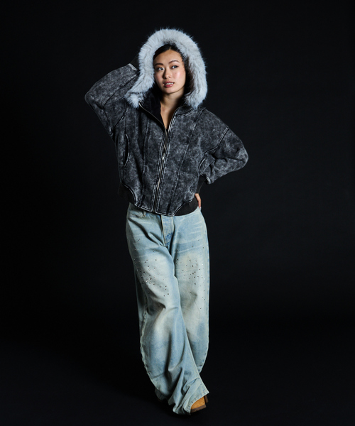 JOINT WORKS(ジョイントワークス)の「2Way ファージップパーカー / J Faux Fur Zip Hoodie(パーカー・レディース・ブラック/ライトグレー・FREE)」の13枚目の写真