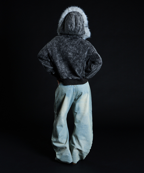 JOINT WORKS(ジョイントワークス)の「2Way ファージップパーカー / J Faux Fur Zip Hoodie(パーカー・レディース・ブラック/ライトグレー・FREE)」の14枚目の写真