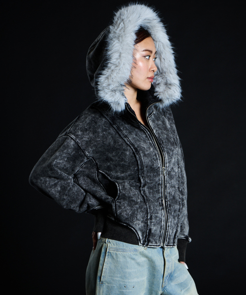 JOINT WORKS(ジョイントワークス)の「2Way ファージップパーカー / J Faux Fur Zip Hoodie(パーカー・レディース・ブラック/ライトグレー・FREE)」の16枚目の写真