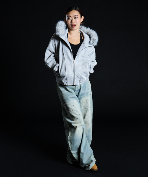 JOINT WORKS(ジョイントワークス)の「2Way ファージップパーカー / J Faux Fur Zip Hoodie(パーカー・レディース・ブラック/ライトグレー・FREE)」の17枚目の写真