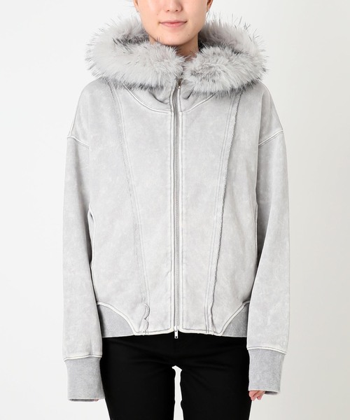 JOINT WORKS(ジョイントワークス)の「2Way ファージップパーカー / J Faux Fur Zip Hoodie(パーカー・レディース・ブラック/ライトグレー・FREE)」の11枚目の写真