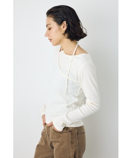 AZUL by moussy(アズールバイマウジー)の「アシンメトリーフェイクレイヤードトップス 秋服 冬服 春服 レイヤード風 デザイントップス(Tシャツ/カットソー・レディース・レッド/ブラック/アイボリー・FREE)」の6枚目の写真