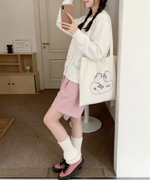 LEMOA(レモア)の「リボン&フラワー刺繍ニットカーディガン(カーディガン/ボレロ・レディース・ピンク/ホワイト/グレー・FREE)」の16枚目の写真
