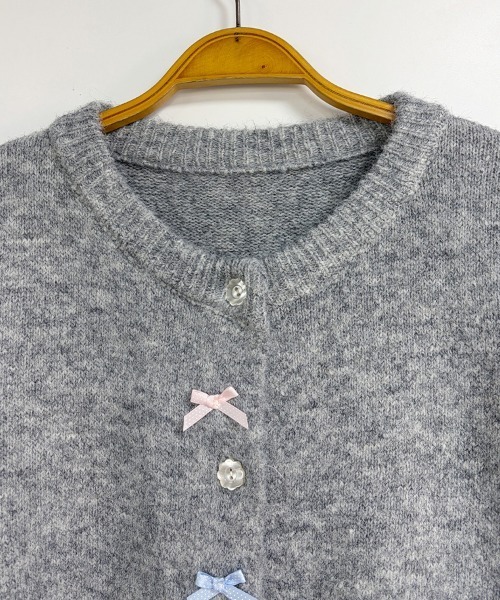 LEMOA(レモア)の「リボン&フラワー刺繍ニットカーディガン(カーディガン/ボレロ・レディース・ピンク/ホワイト/グレー・FREE)」の18枚目の写真
