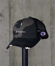 Champion（チャンピオン）の「"02"≪Champion≫ブランドロゴ 刺繍 & ワッペン メッシュ キャップ（キャップ）」