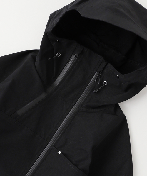 BAYCREW'S DEPO(ベイクルーズデポ)の「PASTOR NOVA /パストルノヴァ DIAGONAL TECH HOODED JACKET(その他アウター・メンズ・ブラック・2/1)」の5枚目の写真