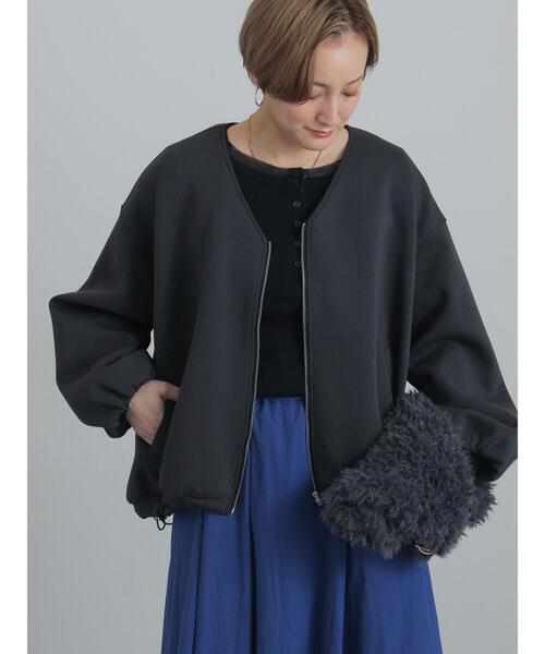 Te chichi(テチチ)の「ダンボールVネックジップブルゾン(ブルゾン・レディース・ブラウン/チャコールグレー・F)」の2枚目の写真