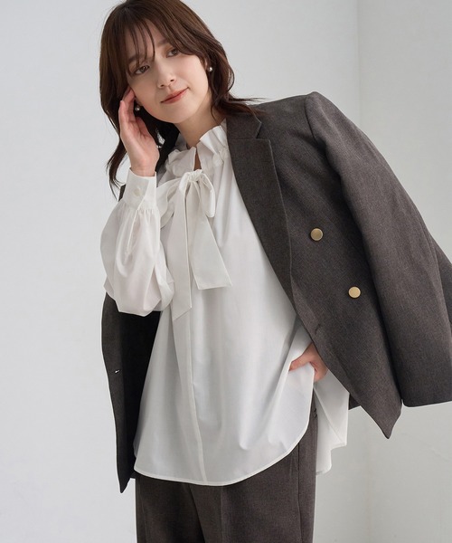 ROPE' PICNIC(ロペピクニック)の「ギャザーリボンシャツ UVケア イージーケア(シャツ/ブラウス・レディース・ダークブラウン/ネイビー/オフホワイト/サックスブルー・FREE)」の13枚目の写真