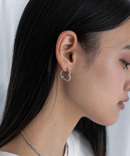 abaskdesign（アバスクデザイン）の「たたき加工　ハート フープピアス（ピアス（両耳用）・レディース・ゴールド/シルバー・FREE）」の9枚目の写真