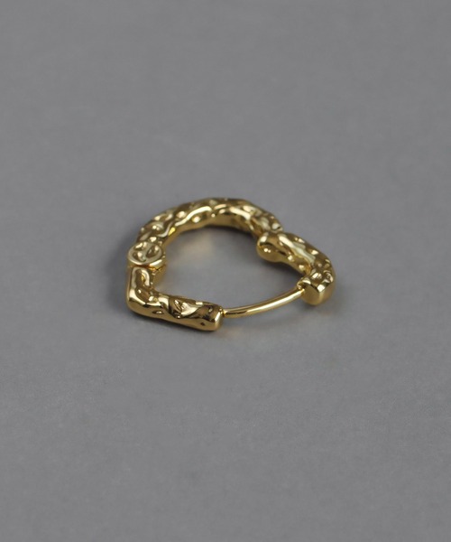 abaskdesign（アバスクデザイン）の「たたき加工　ハート フープピアス（ピアス（両耳用）・レディース・ゴールド/シルバー・FREE）」の4枚目の写真