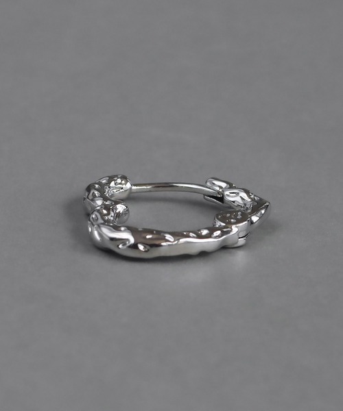 abaskdesign（アバスクデザイン）の「たたき加工　ハート フープピアス（ピアス（両耳用）・レディース・ゴールド/シルバー・FREE）」の5枚目の写真