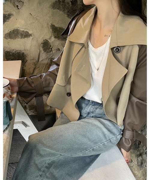 inst.ALL(インストール)の「異素材ドッキングフェイクレザーショートトレンチジャケット(トレンチコート・レディース・ベージュ・M)」の10枚目の写真