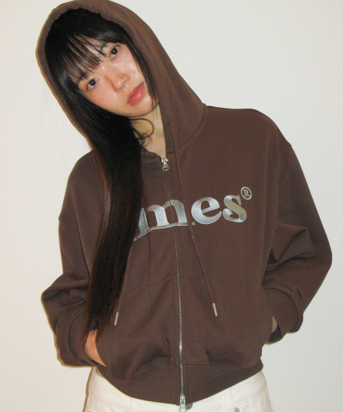 AMESWORLDWIDE(アメスワールドワイド)の「ベーシックロゴジップアップフーディ ブラウン(パーカー・レディース・その他・SMALL/MEDIUM/LARGE)」の5枚目の写真