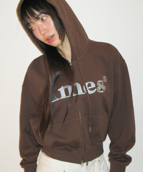 AMESWORLDWIDE(アメスワールドワイド)の「ベーシックロゴジップアップフーディ ブラウン(パーカー・レディース・その他・SMALL/MEDIUM/LARGE)」の6枚目の写真