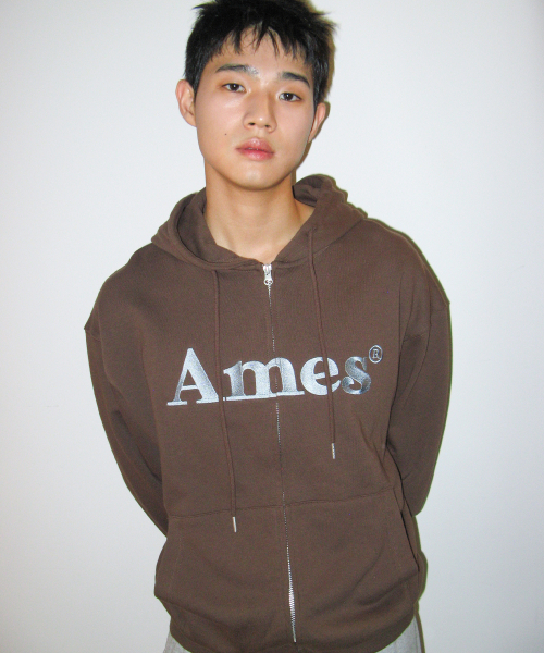 AMESWORLDWIDE(アメスワールドワイド)の「ベーシックロゴジップアップフーディ ブラウン(パーカー・レディース・その他・SMALL/MEDIUM/LARGE)」の9枚目の写真