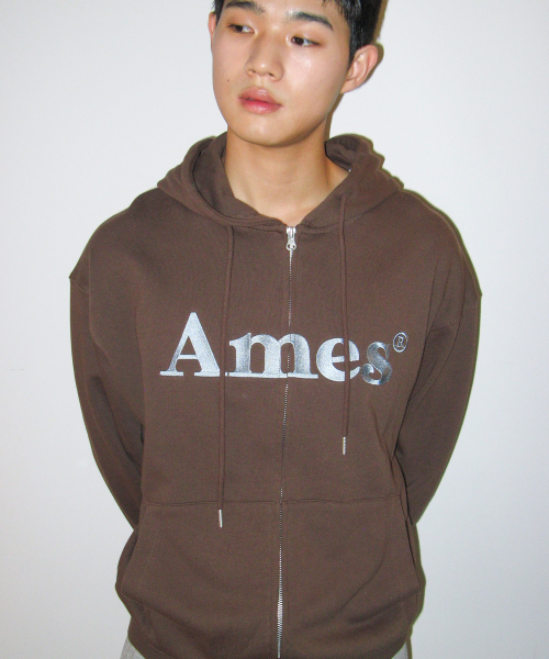 AMESWORLDWIDE(アメスワールドワイド)の「ベーシックロゴジップアップフーディ ブラウン(パーカー・レディース・その他・SMALL/MEDIUM/LARGE)」の10枚目の写真