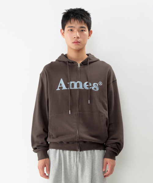 AMESWORLDWIDE(アメスワールドワイド)の「ベーシックロゴジップアップフーディ ブラウン(パーカー・レディース・その他・SMALL/MEDIUM/LARGE)」の13枚目の写真