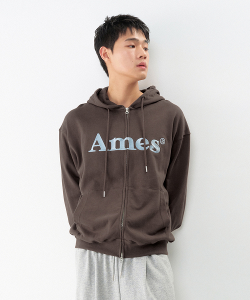 AMESWORLDWIDE(アメスワールドワイド)の「ベーシックロゴジップアップフーディ ブラウン(パーカー・レディース・その他・SMALL/MEDIUM/LARGE)」の17枚目の写真