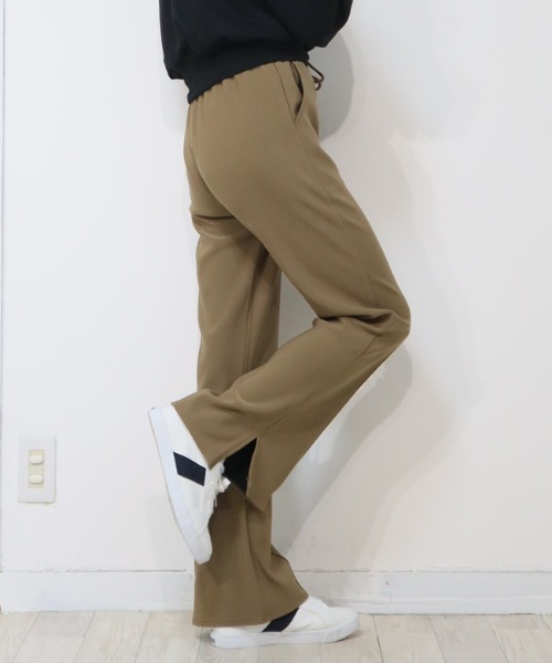 DISKEEN SURE(ディスキーンシュアー)の「楽なのに美脚、ずるいパンツ!ジャージタッチ フレアパンツ(その他パンツ・レディース・キャメル/ブラック/チャコール・FREE)」の17枚目の写真