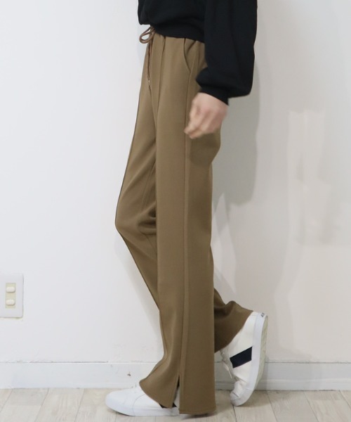 DISKEEN SURE(ディスキーンシュアー)の「楽なのに美脚、ずるいパンツ!ジャージタッチ フレアパンツ(その他パンツ・レディース・キャメル/ブラック/チャコール・FREE)」の22枚目の写真