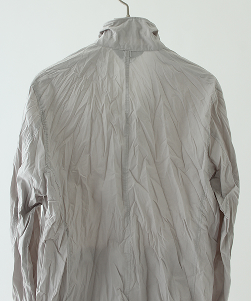 wjk black（ﾀﾞﾌﾞﾙｼﾞｪｲｹｲﾌﾞﾗｯｸ）の「【wjk black】≪STUDIOUS限定≫タイプライターワッシャースタンドシャツ（シャツ/ブラウス・メンズ・テラコッタ/チャコールグレー/ライトグレー・3/1/2）」の8枚目の写真