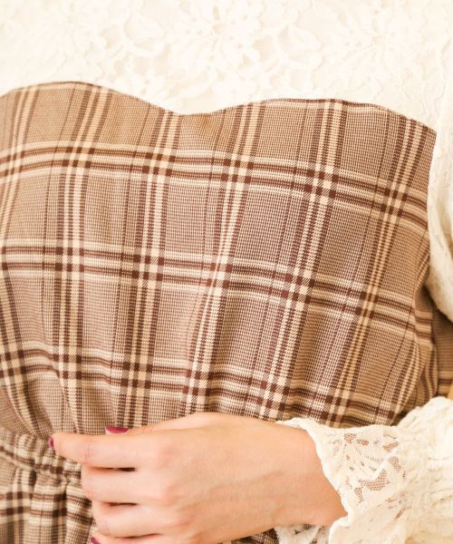 OLIVE des OLIVE（オリーブデオリーブ）の「レース切替ハイネックワンピース（ワンピース・レディース・ブラック/ネイビー/ブラウン・FREE）」の7枚目の写真