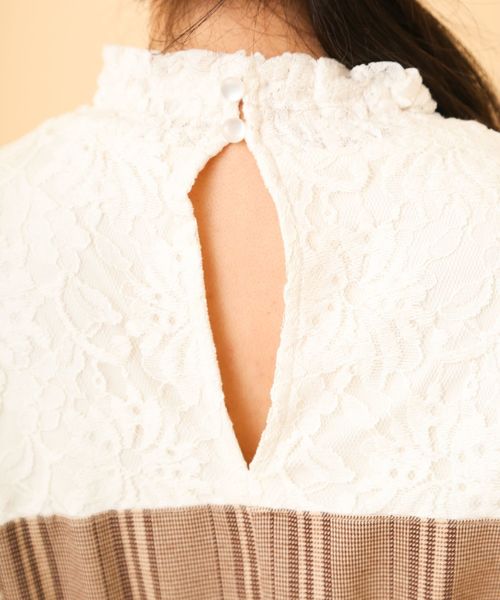 OLIVE des OLIVE（オリーブデオリーブ）の「レース切替ハイネックワンピース（ワンピース・レディース・ブラック/ネイビー/ブラウン・FREE）」の8枚目の写真