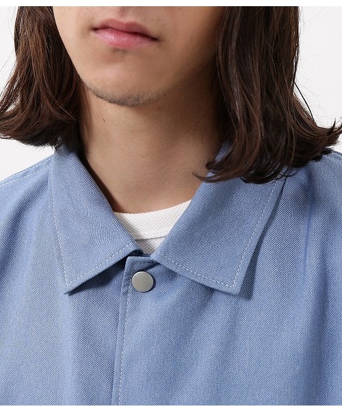 ADAM ET ROPE'(アダムエロペ)の「シンセティックデニムコーチジャケット(デニムジャケット・メンズ・ネイビー/サックスブルー・M/L)」の7枚目の写真