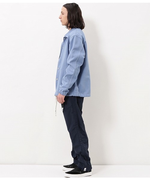 ADAM ET ROPE'(アダムエロペ)の「シンセティックデニムコーチジャケット(デニムジャケット・メンズ・ネイビー/サックスブルー・M/L)」の18枚目の写真