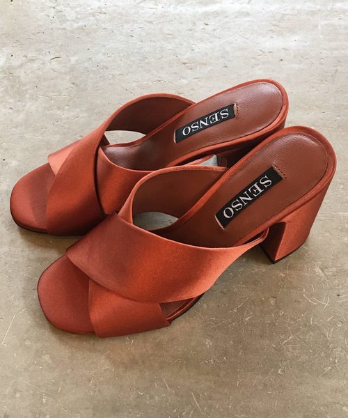 Banner Barrett(バナーバレット)の「【SENSO】 SATIN SANDAL/サテンサンダル(サンダル・レディース・ブラック/ベージュ・37/36)」の1枚目の写真