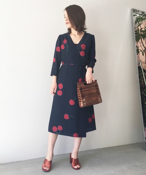 Banner Barrett(バナーバレット)の「【SENSO】 SATIN SANDAL/サテンサンダル(サンダル・レディース・ブラック/ベージュ・37/36)」の9枚目の写真