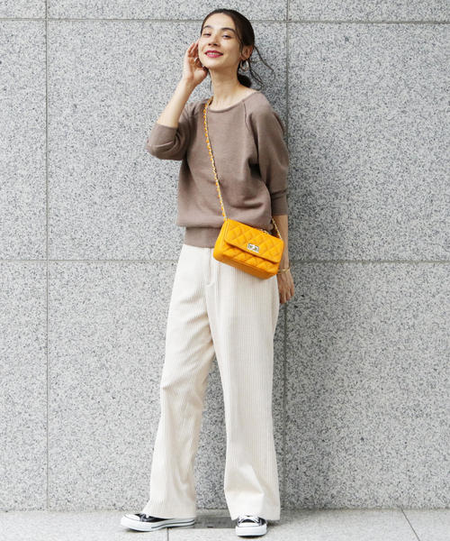 BEAUTY&YOUTH UNITED ARROWS(ビューティーアンドユースユナイテッドアローズ)の「【WEB限定】by ※∴スウェットラグランプルオーバー(スウェット・レディース・ブラック/グレー/モカ・FREE)」の4枚目の写真