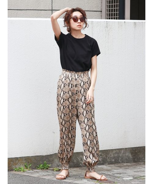 Ungrid（アングリッド）の「パイソンボリュームラフパンツ（その他パンツ・レディース・その他1・FREE）」の4枚目の写真